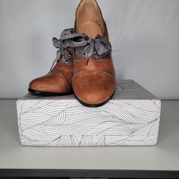 Chase & Chloe Heeled Oxford Shoes Size 10 Gray, Brown - Picture 4 of 8